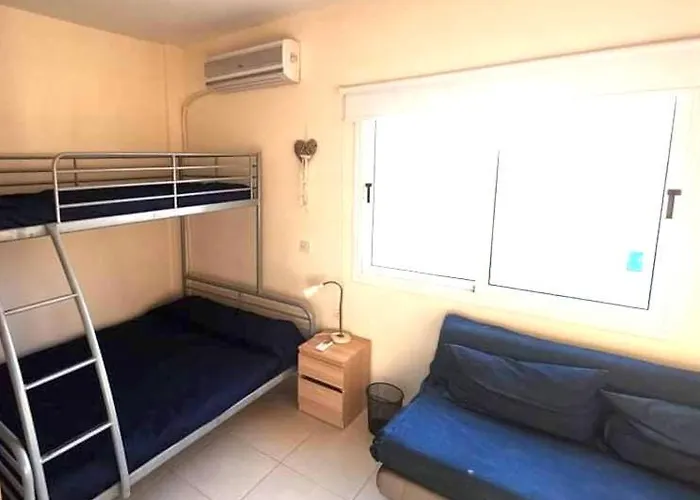 펜션 Protaras Ionian Breeze House 파라림니